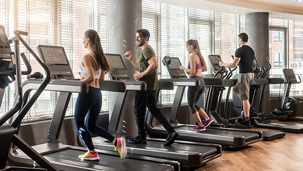 Spor Salonları Karşılaştırması Aylık Üyelik Modelleri, PT (Personal Trainer) Paketleri ve Yoğun Saat Analizi