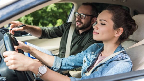 Sürücü Kursu Rehberi Fiyatları, Sınav İpuçları ve Kayıt Öncesi Dikkat Edilmesi Gerekenler